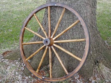 Rustic-Wagon-Wheel-Main-image